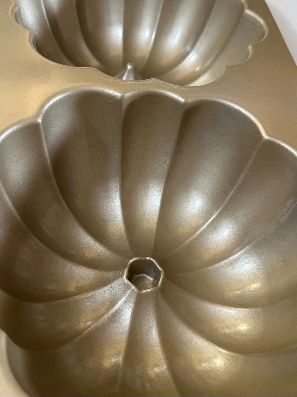 Nordic Ware “The Great Pumpkin Pan” 3D Pumpkin Bundt Pan - gold tone color